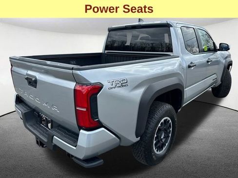 Certified 2026 Toyota Tacoma TRD Off-Road AWD/4WD image 12