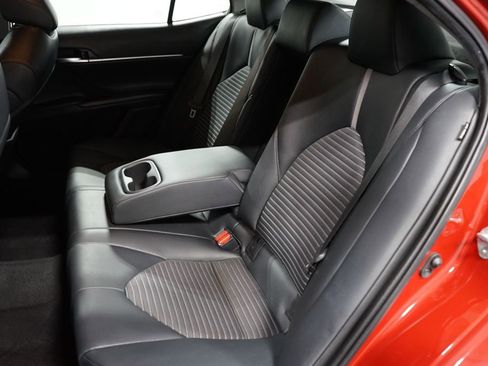 Used 2021 Toyota Camry SE FWD image 26