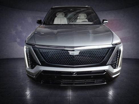 Used 2026 Cadillac Vistiq Sport w/ LPO, Floor Liner Package AWD/4WD image 10