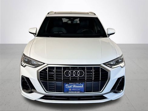 Used 2024 Audi Q3 2.0T Premium image 3