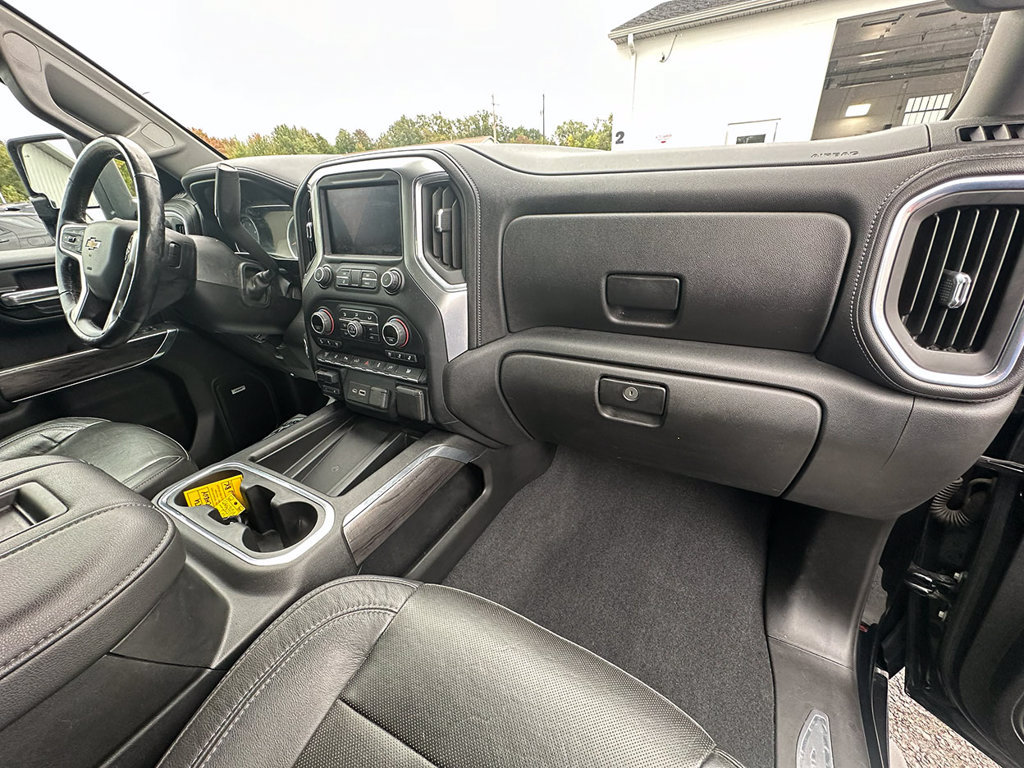 Used 2020 Chevrolet Silverado 2500 LTZ w/ LTZ Premium Package AWD/4WD image 3