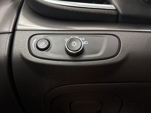 Used 2019 Buick Encore Preferred image 30