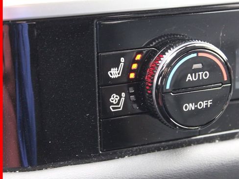 Certified 2024 Nissan Pathfinder Platinum w/ Cargo Package image 44