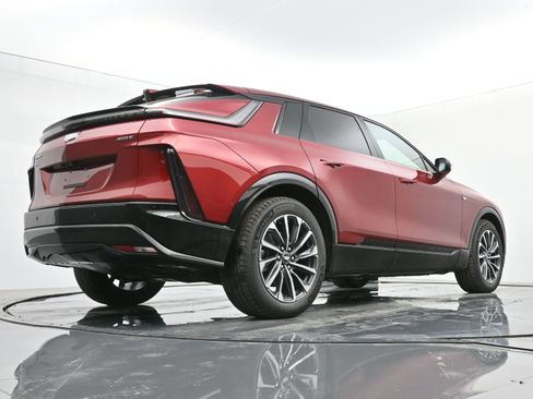 New 2025 Cadillac Lyriq Sport image 19