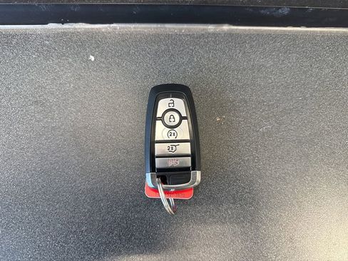 Used 2020 Ford Explorer Limited AWD/4WD image 7
