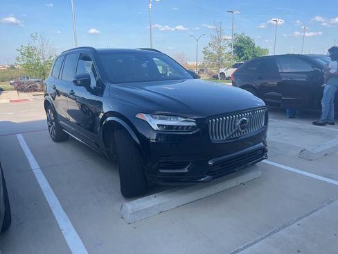 Used 2023 Volvo XC90 T8 Ultimate w/ Protection Package Premier image 2