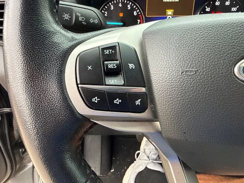 Used 2022 Ford Explorer XLT RWD image 27