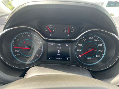 Used 2017 Chevrolet Cruze LT FWD image 8