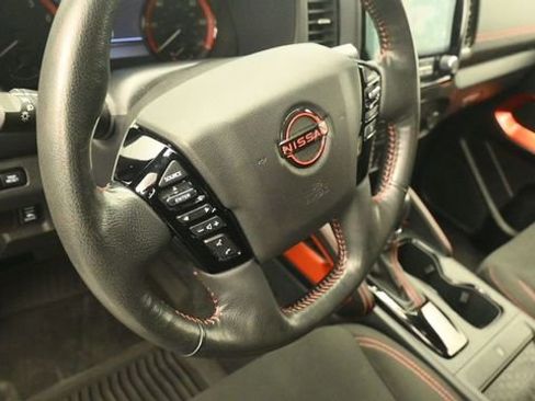 Used 2022 Nissan Frontier PRO-4X AWD/4WD image 16