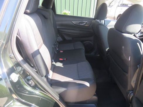 Used 2018 Nissan Rogue SV AWD/4WD image 22