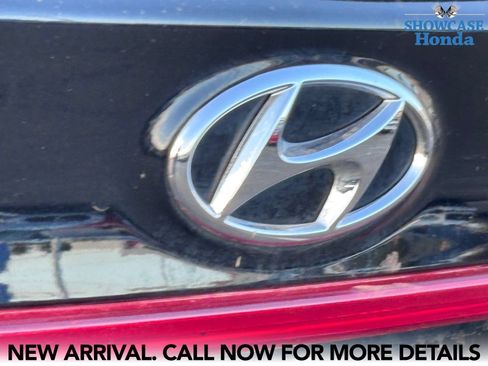 Used 2023 Hyundai Santa Fe SE FWD image 11