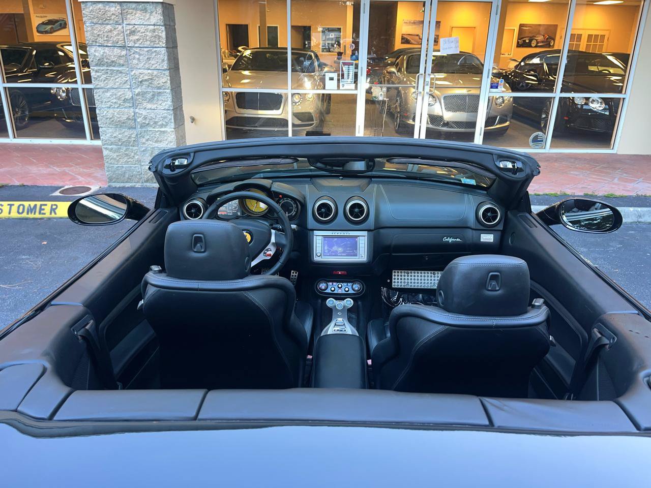 Used 2010 Ferrari California RWD image 37