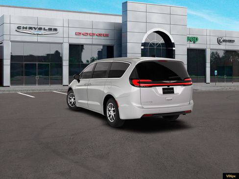 New 2026 Chrysler Pacifica Select image 5