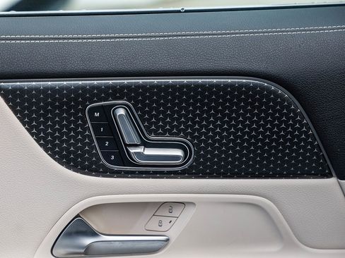 Certified 2025 Mercedes-Benz GLA 250 image 22