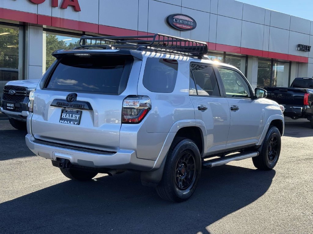 Used 2021 Toyota 4Runner Venture w/ Moonroof Package AWD/4WD image 22
