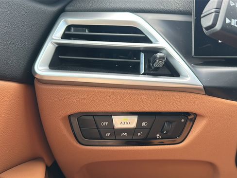 New 2026 BMW 330i Sedan w/ Premium Package RWD image 27