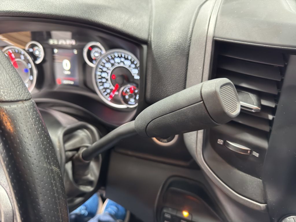 Used 2024 RAM 5500 Tradesman w/ Chrome Appearance Group AWD/4WD image 25