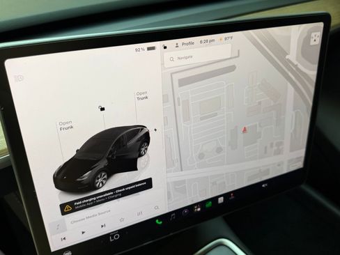 Used 2023 Tesla Model Y Long Range AWD/4WD image 26