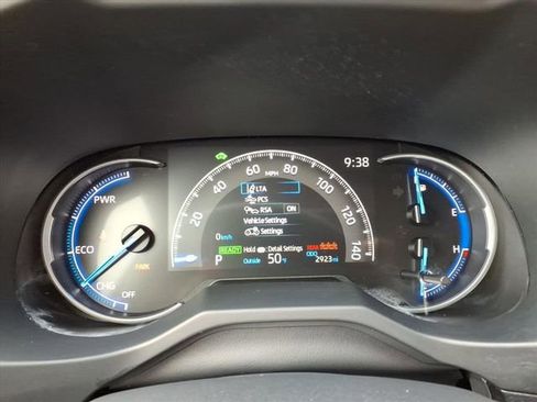 Certified 2025 Toyota RAV4 LE image 22