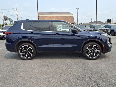 Used 2023 Mitsubishi Outlander SE AWD/4WD image 7