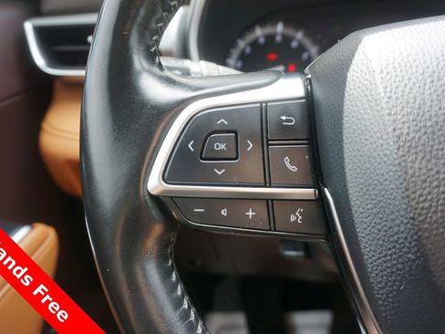 Used 2020 Toyota Highlander Platinum AWD/4WD image 4
