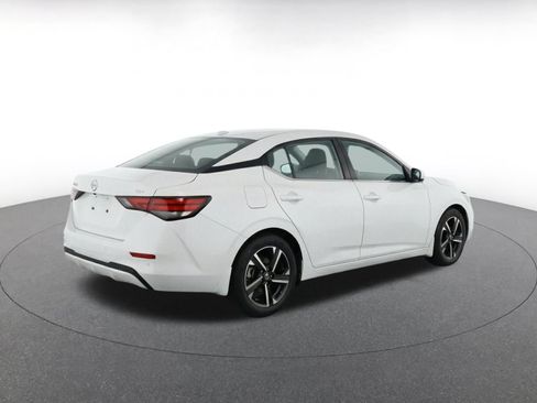 Used 2025 Nissan Sentra SV FWD image 8