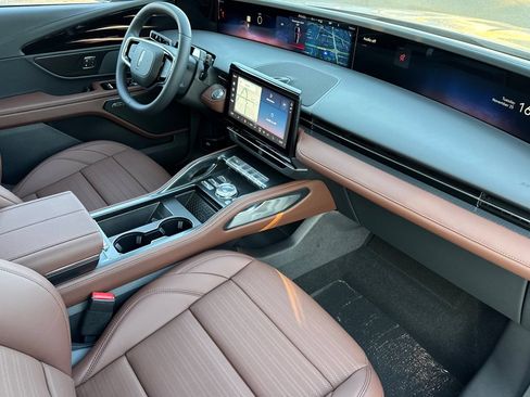New 2026 Lincoln Nautilus Reserve w/ Jet Appearance Package AWD/4WD image 12