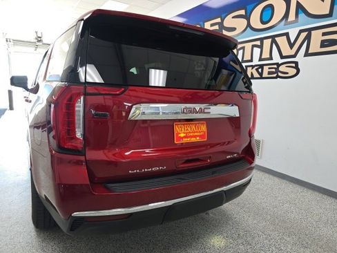 Used 2021 GMC Yukon SLT w/ SLT Luxury Package image 6
