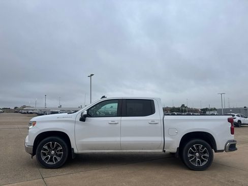 Used 2025 Chevrolet Silverado 1500 LT w/ Safety Package RWD image 14