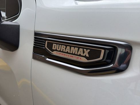 Certified 2025 GMC Sierra 1500 AT4 w/ AT4 Premium Package image 4