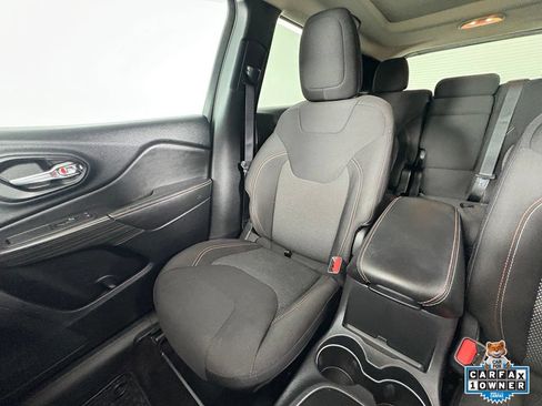 Used 2017 Jeep Cherokee 75th Anniversary AWD/4WD image 18