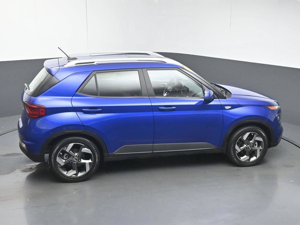 Used 2023 Hyundai Venue SEL FWD image 46