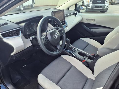 Used 2024 Toyota Corolla LE FWD image 12