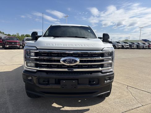 Used 2025 Ford F250 King Ranch w/ FX4 Off-Road Package AWD/4WD image 2