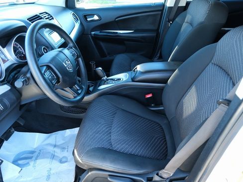 Used 2020 Dodge Journey SE w/ Blacktop Package image 5