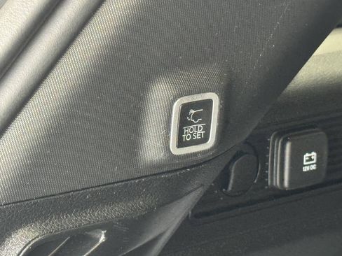 Used 2023 Jeep Grand Cherokee Altitude RWD image 40