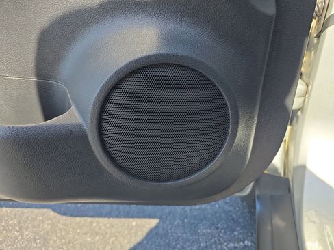 Used 2017 Nissan Rogue S image 15