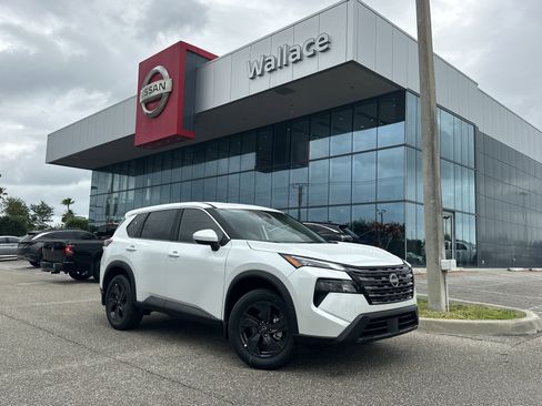 New 2026 Nissan Rogue SV FWD image 1