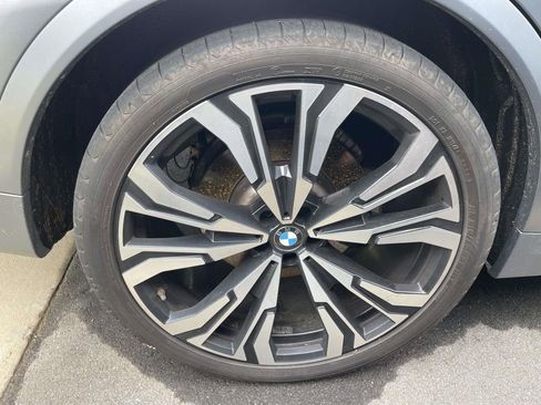 Used 2023 BMW X7 xDrive40i w/ M Sport Package AWD/4WD image 5
