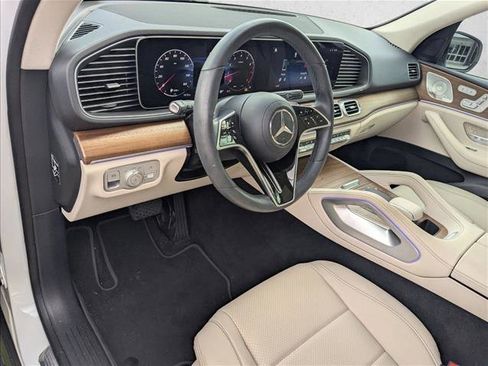 Used 2024 Mercedes-Benz GLE 450 4MATIC image 10