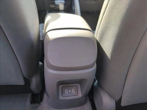 Certified 2026 Hyundai Elantra Hybrid FWD image 17