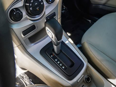 Used 2017 Ford Fiesta SE FWD image 18