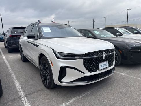 Used 2024 Lincoln Nautilus Black Label w/ Jet Appearance Package (87T) image 2