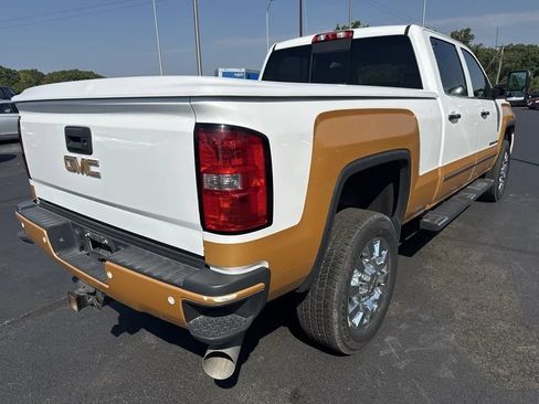 Used 2015 GMC Sierra 2500 Denali w/ Duramax Plus Package AWD/4WD image 4