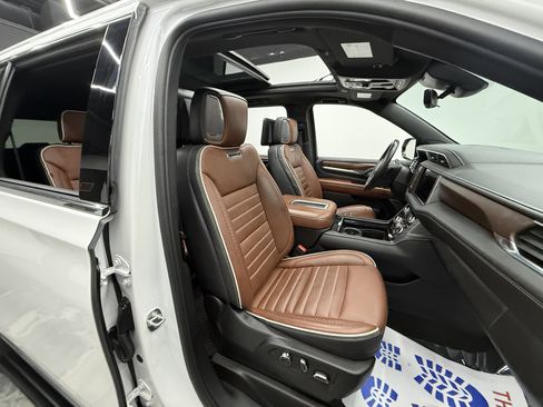 Used 2023 GMC Yukon XL Denali Ultimate image 31