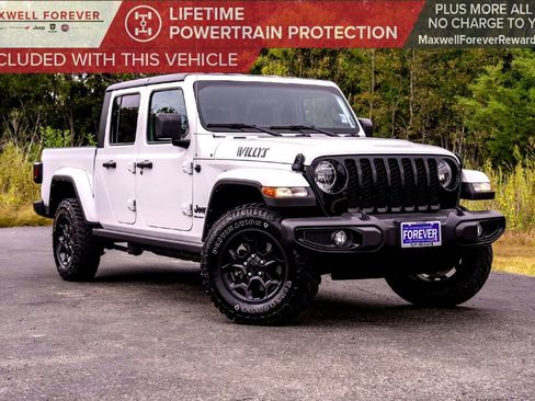 Used 2023 Jeep Gladiator Willys image 1