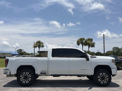 Used 2020 GMC Sierra 2500 AT4 w/ AT4 Premium Package AWD/4WD image 7