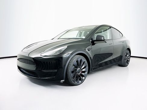 Used 2022 Tesla Model Y Performance AWD/4WD image 3