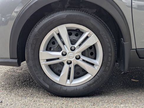 Used 2025 Nissan Kicks Play S FWD image 9