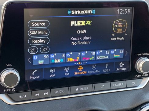 Used 2025 Nissan Sentra SV image 20